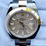 Rolex Datejust Smooth Bezel Steel/Yellow Gold Gold Motif Dial Oyster Bracelet 126303 41mm Gold Dial Full Set WARRANTY