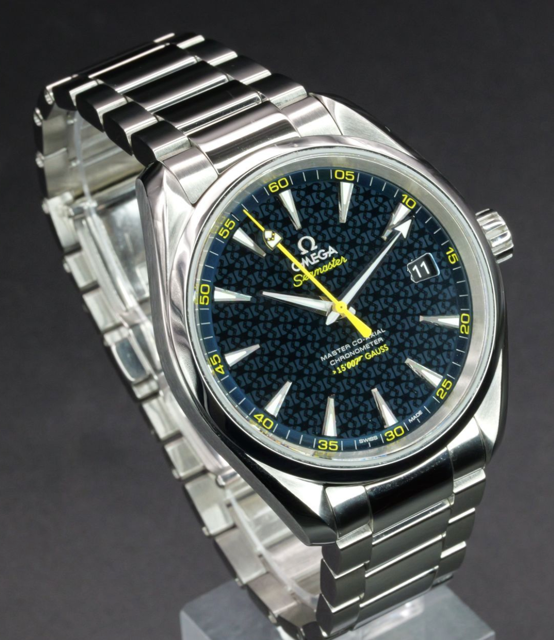 The Omega that acts like a Rolex. But with better dial design and 007 heritage.