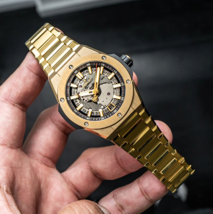 The auction house admitted they were bidding on their own watch.